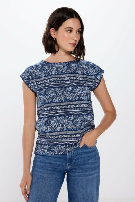 T-shirt en dentelle avec petites boules