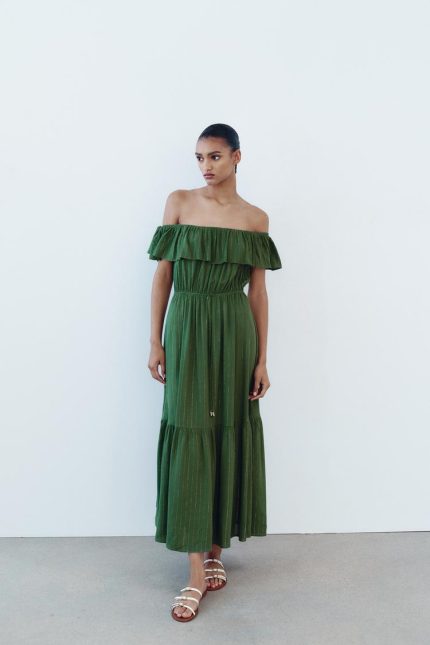 ROBE MI-LONGUE À RAYURES EN FIL MÉTALLISÉ