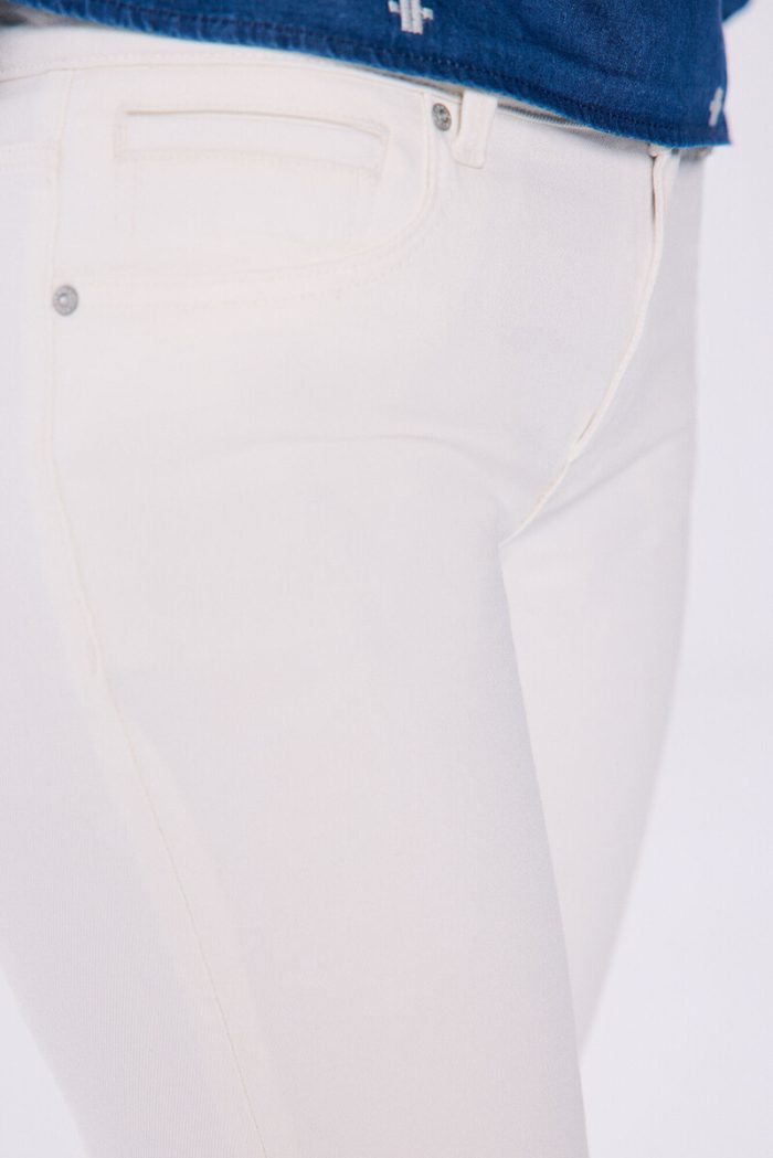 P 683804251D2