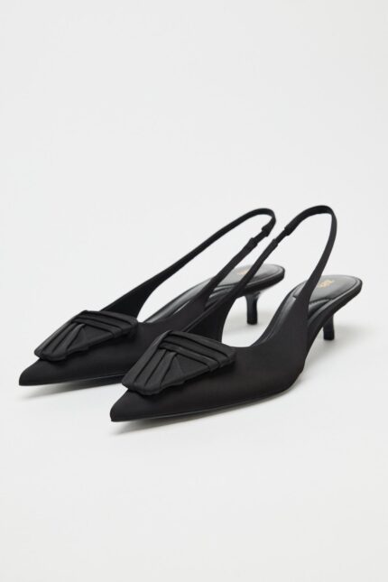 CHAUSSURES OUVERTES À L'ARRIÈRE EN TISSU AVEC DÉCOR