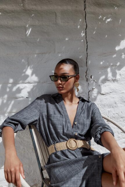 ROBE MI-LONGUE AVEC CEINTURE