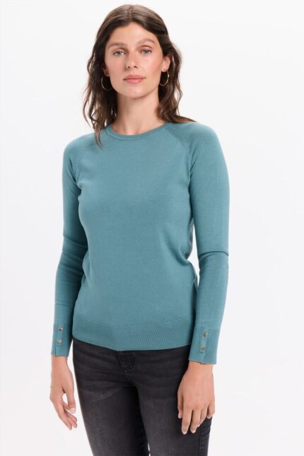 pull avec boutons et poignets