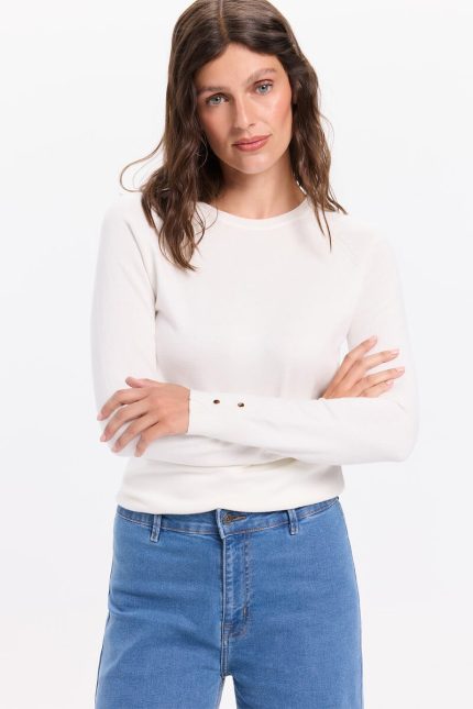 pull avec boutons et poignets