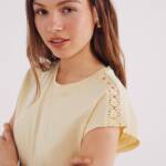 T-shirt à épaules en crochet